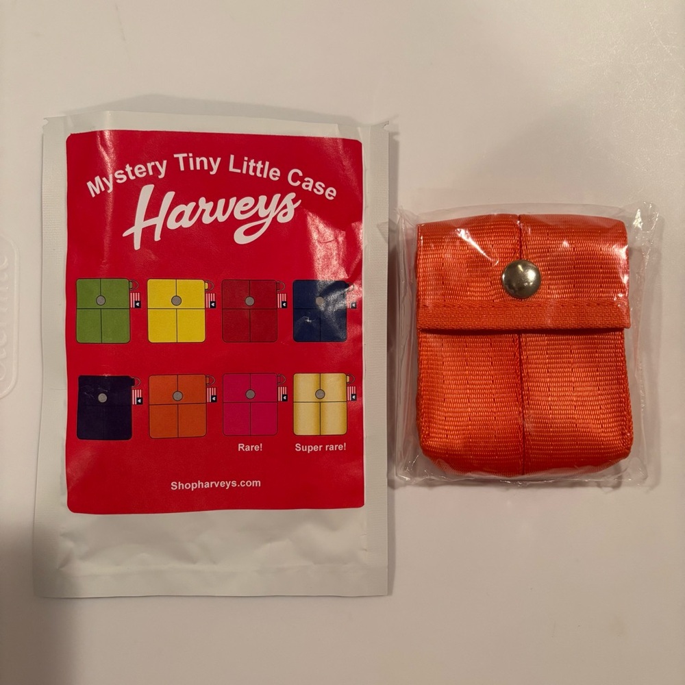 Harveys Seatbelt Mystery Tiny Little Case / SOLD OUT / orange color /NEW sealed